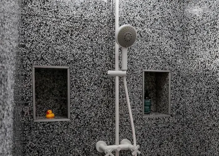 Astoria * 艾克斯莱班